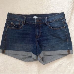 SIZE 6 | Old Navy Mid-Rise Boyfriend Jean Shorts